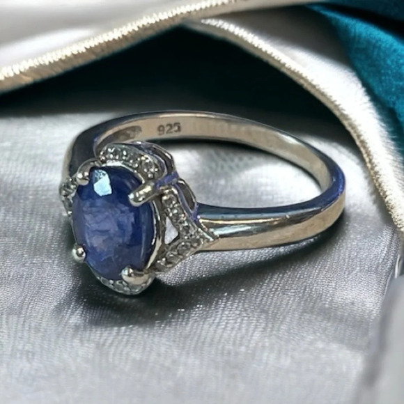 Natural Ceylon Sapphire Sterling Silver Ring (6.75) - Picture 3 of 12